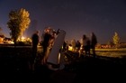Pozorovat noční oblohu pomocí dalekohledu mohou lidé i v místě svého bydliště